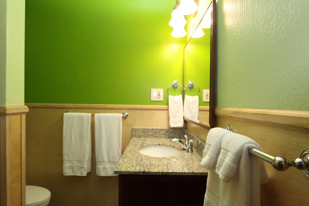 The Woods Hotel - Gay Lgbtq Cabins Guerneville Exterior foto