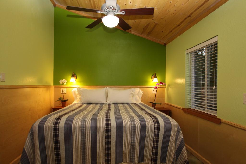 The Woods Hotel - Gay Lgbtq Cabins Guerneville Exterior foto